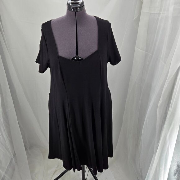 725-27 Torrid Black Midi Sweetheart Neckline dress, Super Comfortable Sz 2 16/18 - Picture 1 of 9